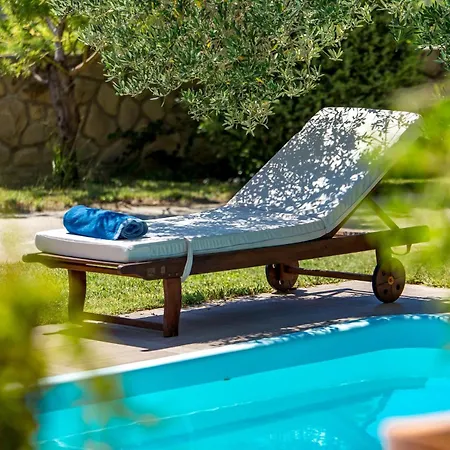3 Bedroom Cozy In Casa de Férias *
