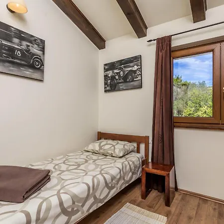 3 Bedroom Cozy In * New Translation