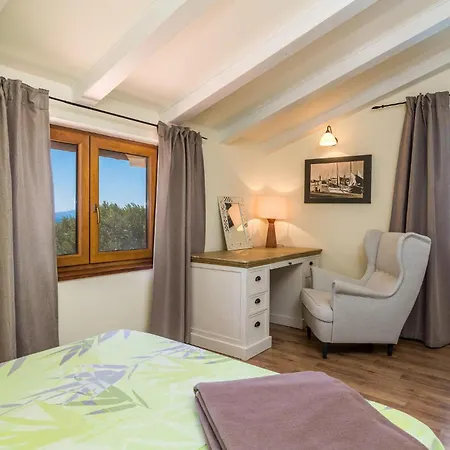 3 Bedroom Cozy In Casa de Férias