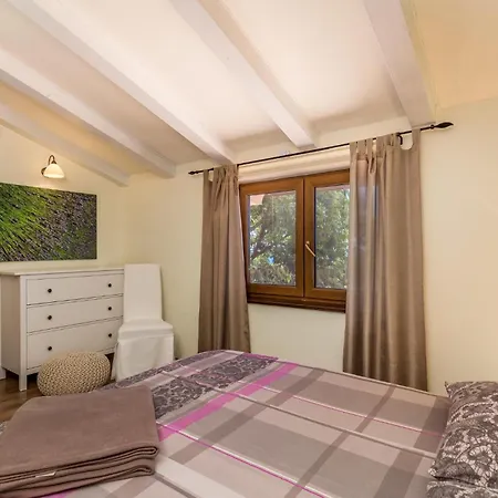 Prázdninový dům 3 Bedroom Cozy In New Translation