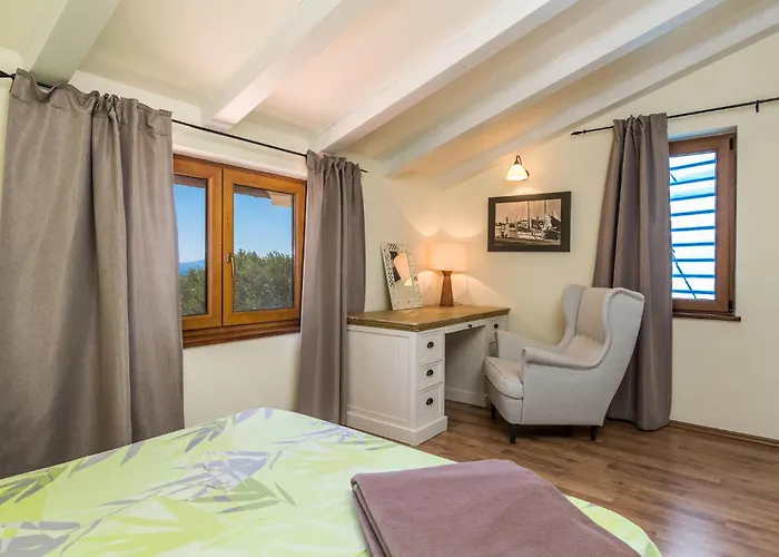 3 Bedroom Cozy In Nyaraló