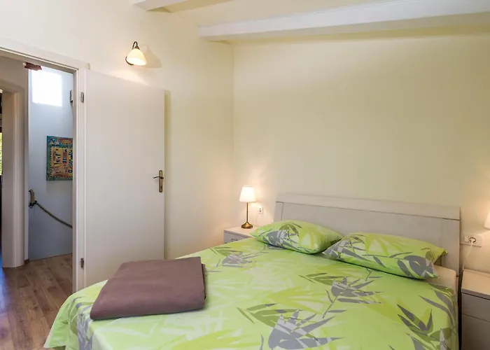 Nyaraló 3 Bedroom Cozy In