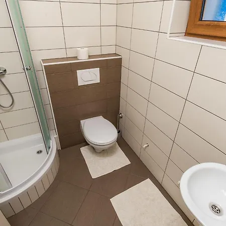 3 Bedroom Cozy In 別荘