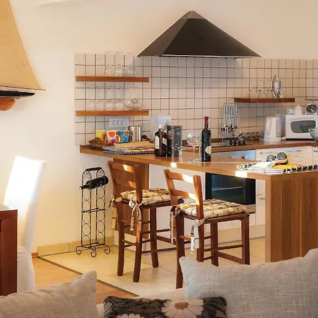 別荘 3 Bedroom Cozy In