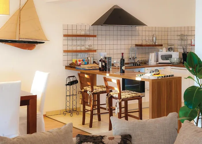 بيت للعطل 3 Bedroom Cozy In
